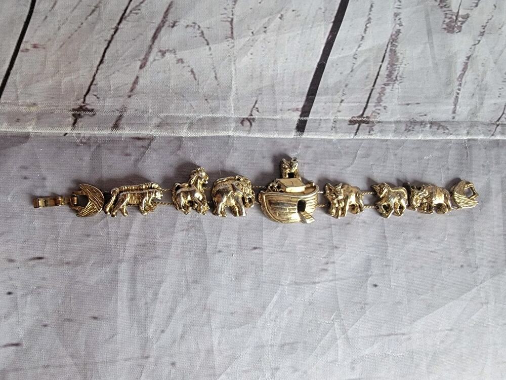 Vintage Tofa Noah's Ark Animal goldtone slide charm bracelet 7.5in